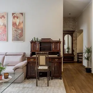 Spacious And Quiet In The Centre Poznań